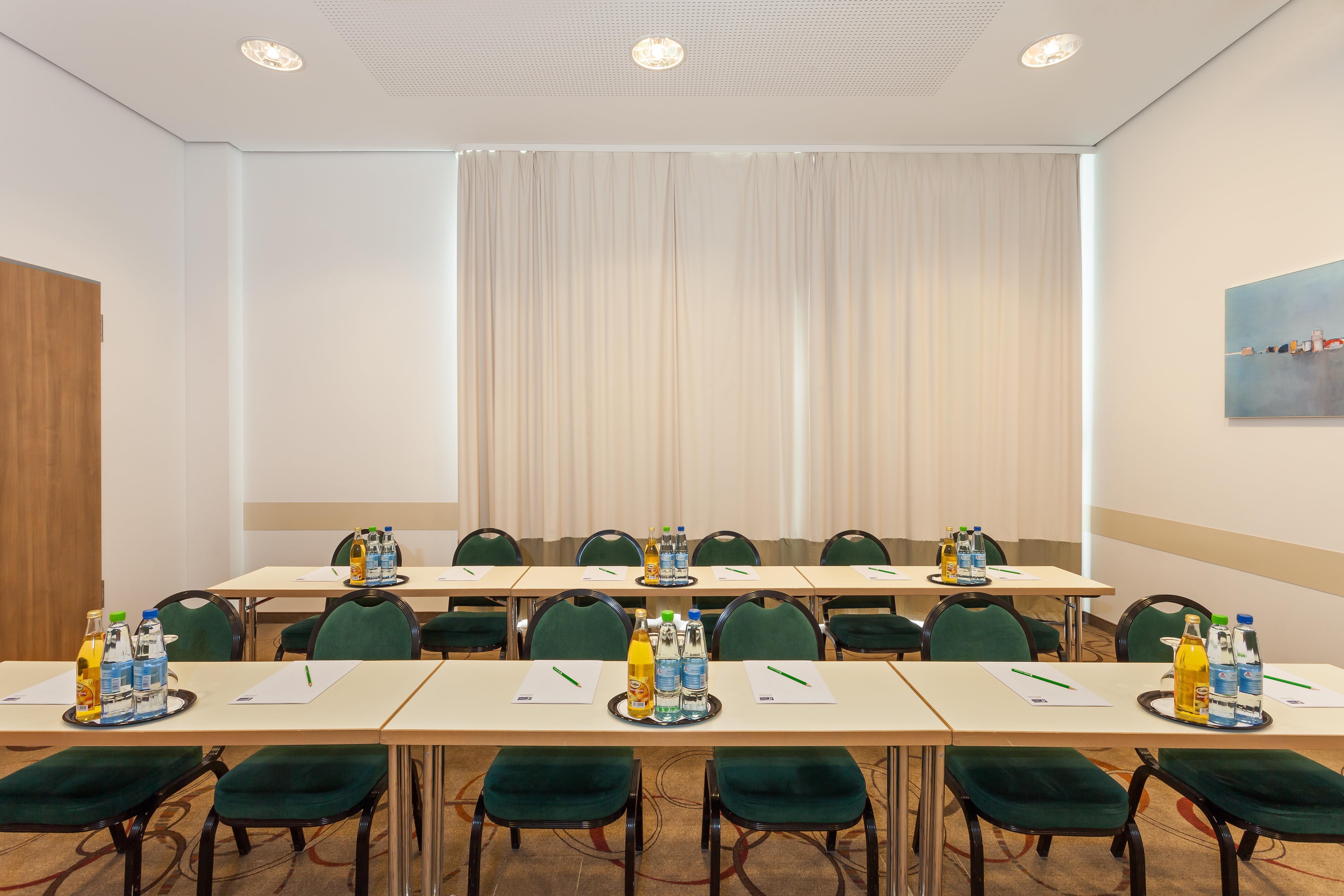 Holiday Inn Express Nuernberg-Schwabach Dış mekan fotoğraf